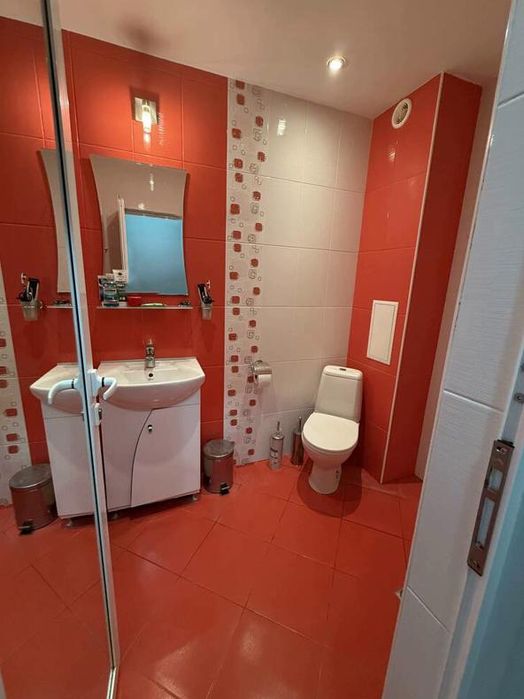 Дава се под наем Двустаен апартамент в Пловдив, Кючук Париж - 79 кв.м за 375 € - Снимка #5