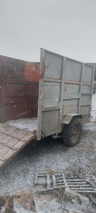 Продам прицеп коневозка.