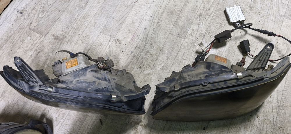Фары передние Subsru legasy b4