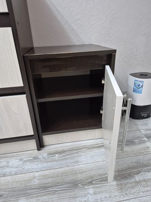 --- Продам дёшево комод и тумбу ""'