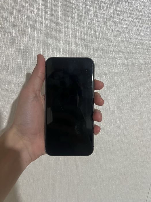iPhone 11 в хорошем состоянии