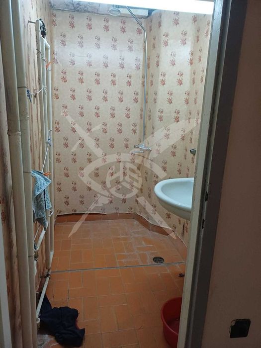 Продава се Четиристаен апартамент в Бургас, Славейков - 80 кв.м за 957 €/кв.м - Снимка #3