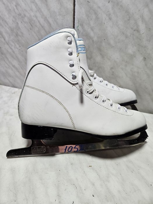 Patine 1052 gheata patinaj artistic DBX  marime   41 ( 26  cm)