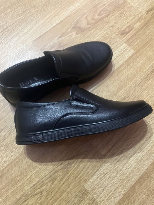 Срочно продам туфли в школу