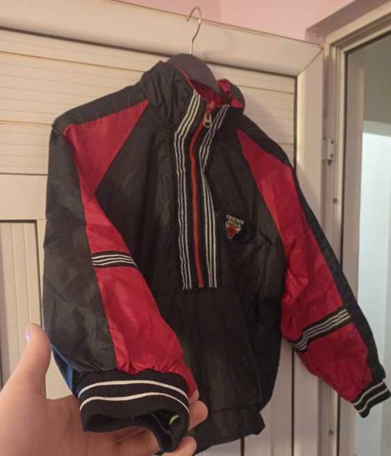Оригинално ретро двулицево яке на Chicago Bulls
