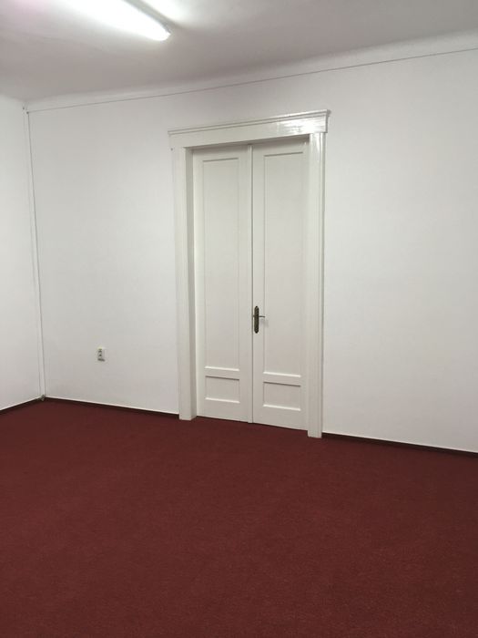 Inchiriez spatiu pentru birou