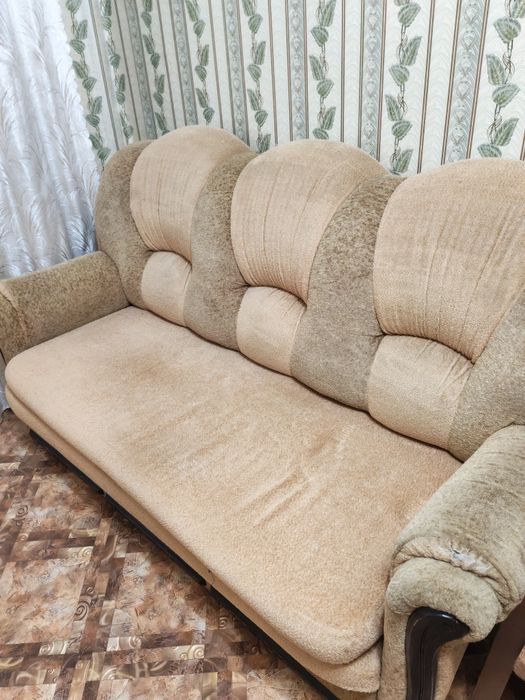 Продается диван.