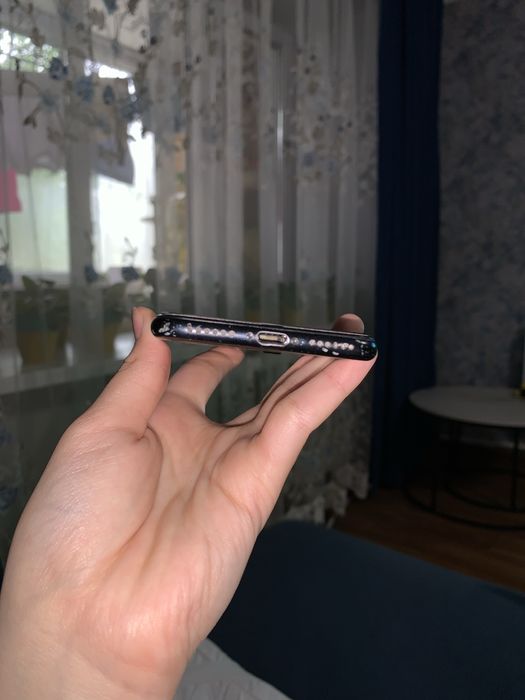 Айфон 7, 32гб.