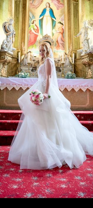 Rochie mireasa purtata o data