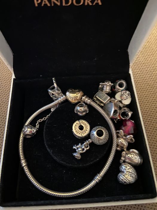 Гривна и талисмани Pandora