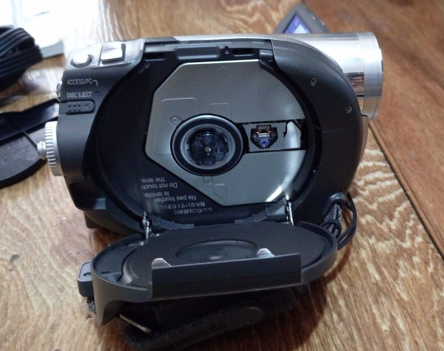 Камера Panasonic VDR-D160