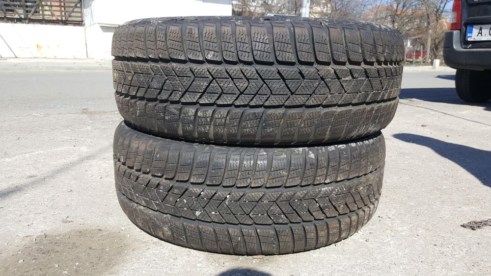 Гуми 215 50 18 2 броя пирели