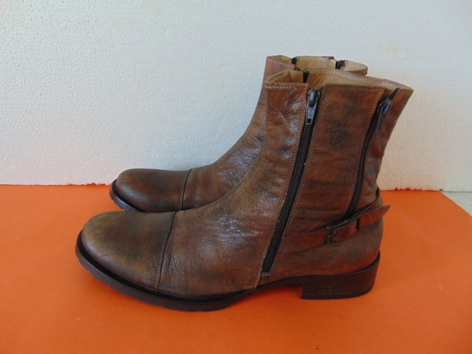 Cinderela номер 44 Оригинални мъжки боти