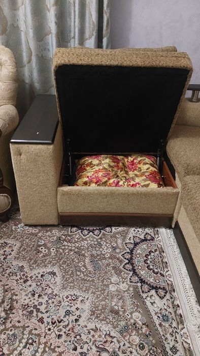 Угловой диван продается