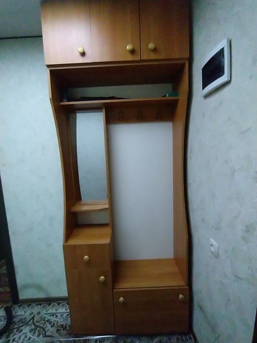 Стол стул, прихошка , кампьютер столи сотилади
