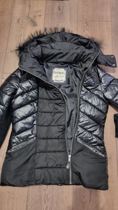 Geaca neagrã Kaporal