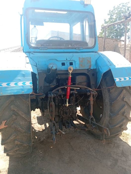 mtz 80 sotiladi.