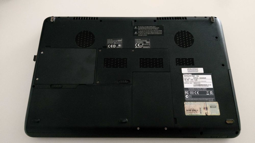 Laptop Toshiba 18,4 inchi i5 SSD 128 GB Nvidia HDMI Bluray camera