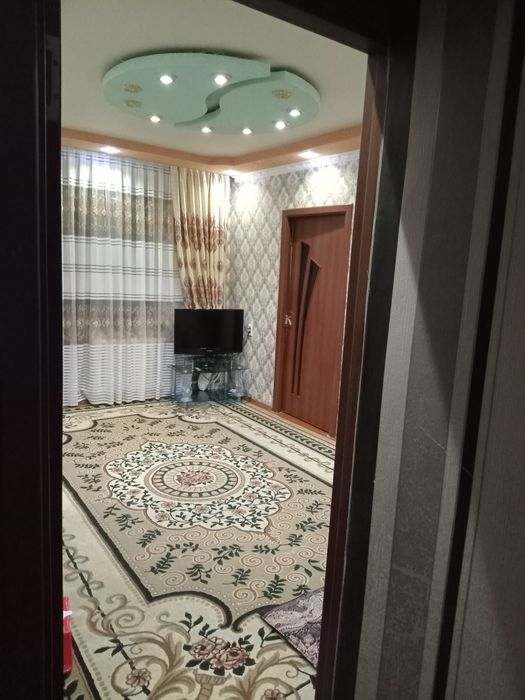 2 etajda 3 xonali kvartira sotiladi