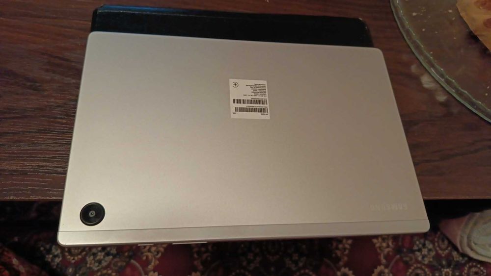 Planshet sotiladi Galaxy Tab A8