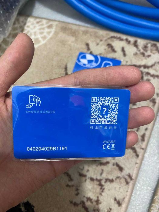 настенная зарядная станция BMW Wallbox для электромобилей и гибридов