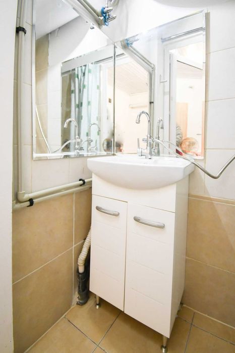 Дава се под наем Едностаен апартамент в София, Център - 30 кв.м за 298.86 € - Снимка #3