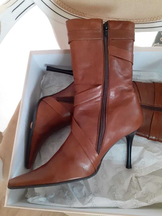 Vând cizme mărimea 37