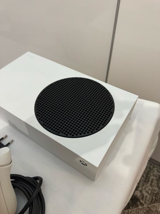 XBOX SERIES S - 512gb SSD *ruleaza GTA VI*
