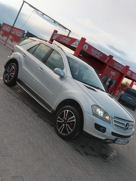 Mercedes ML 320 vând urgent