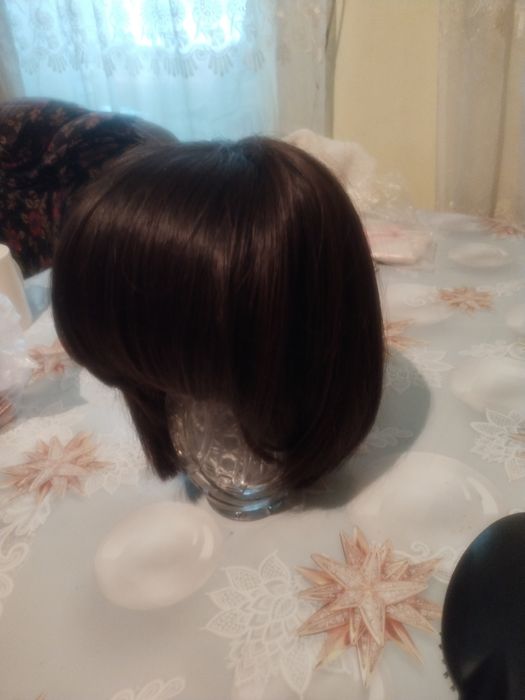 Парики из искуственных волос