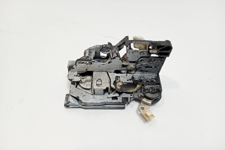 Broasca stanga spate Dacia Logan a 2-a generatie (facelift) seria