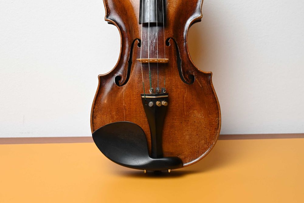 vioara 4/4 intreaga model Nemtesc