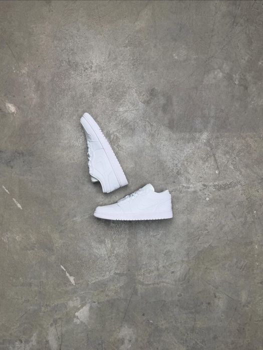 Кроссовки Air Jordan 1 Low Triple White