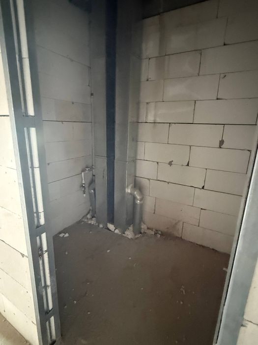 Срочно продается 2 ком квартира в 9 мкр Чинара парк