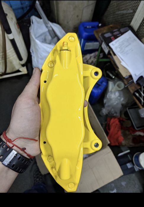 Subaru Суппорта Brembo gold