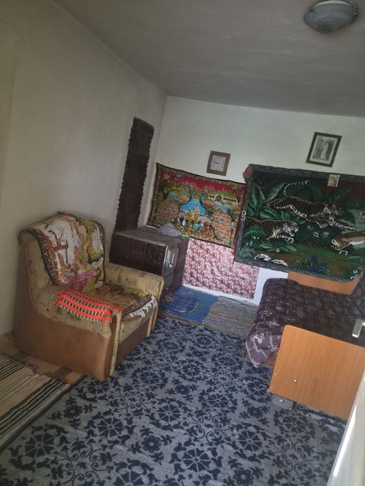 Vand casa in loc Salcioara