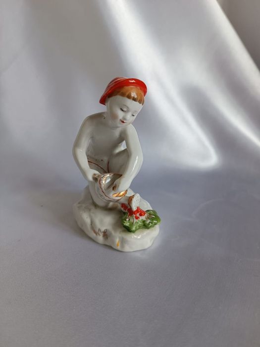 Статуэтка , антиквариат