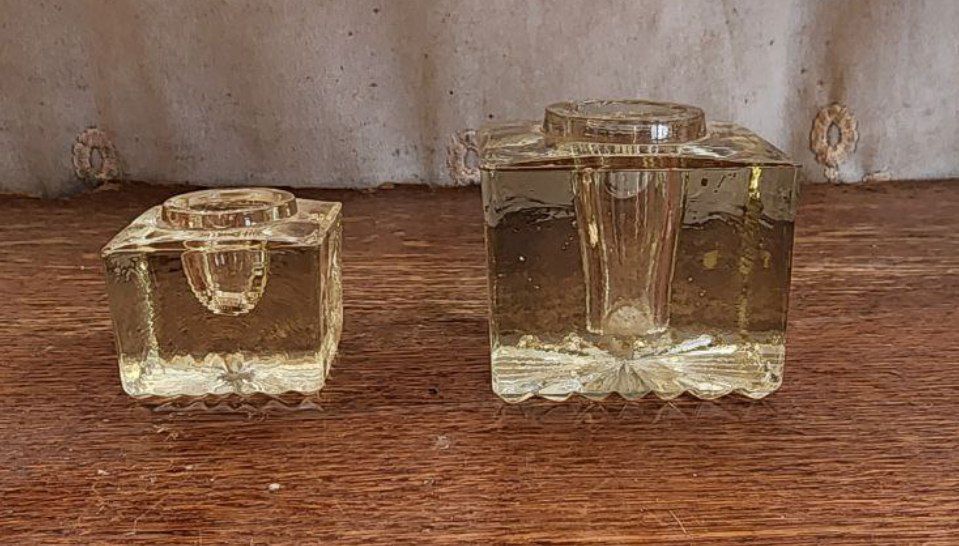 Стеклянная чернильница