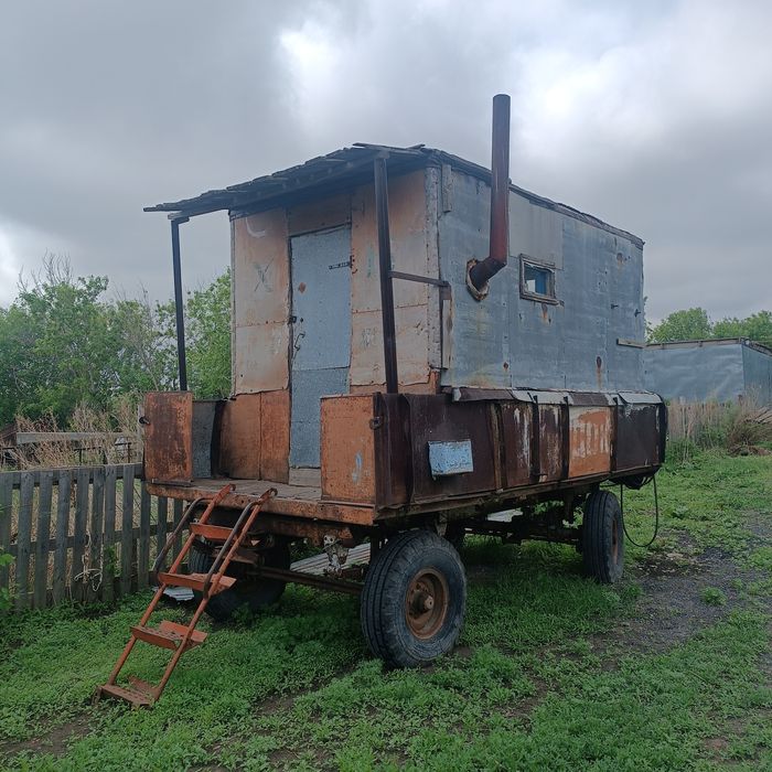 Вагончик на колесах полевой жилой