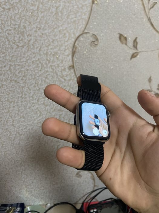 iWatch 4.44  milanes