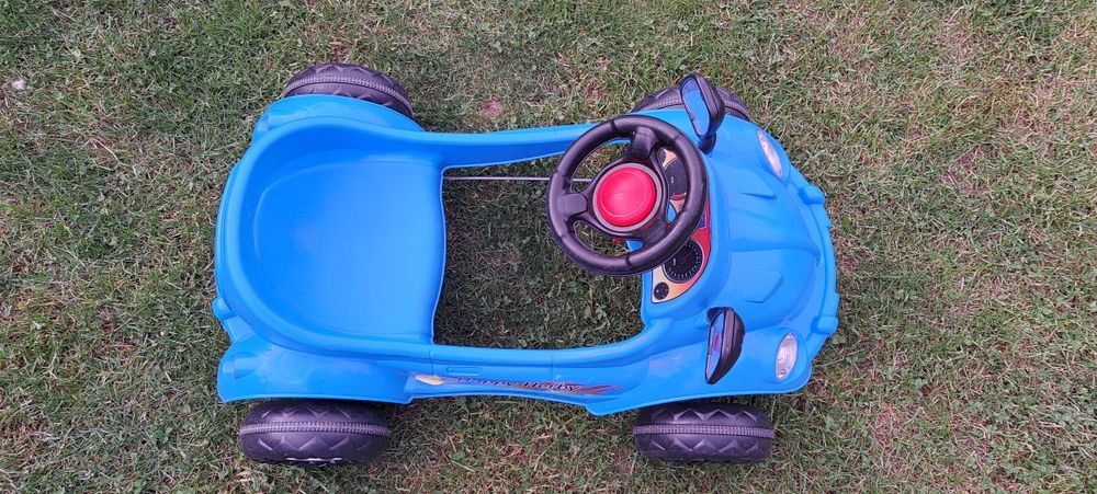 Детска количка с педали и моторче