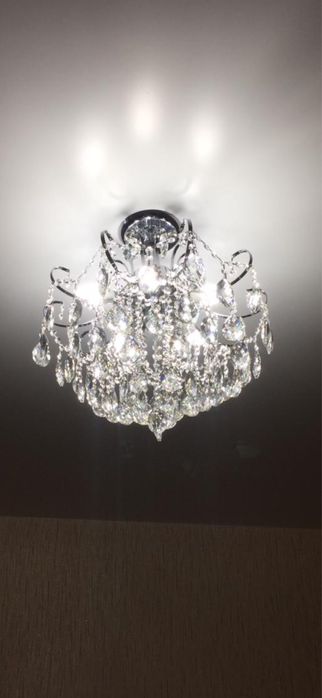 Продам люстры