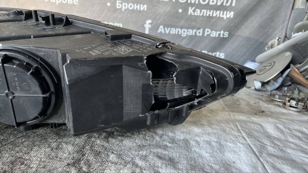 Ляв и десен фар Audi A3 8V