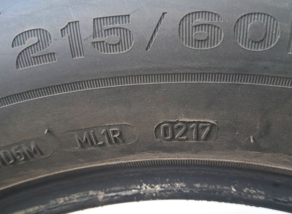 215 60 16 Dunlop Winter Sport 5