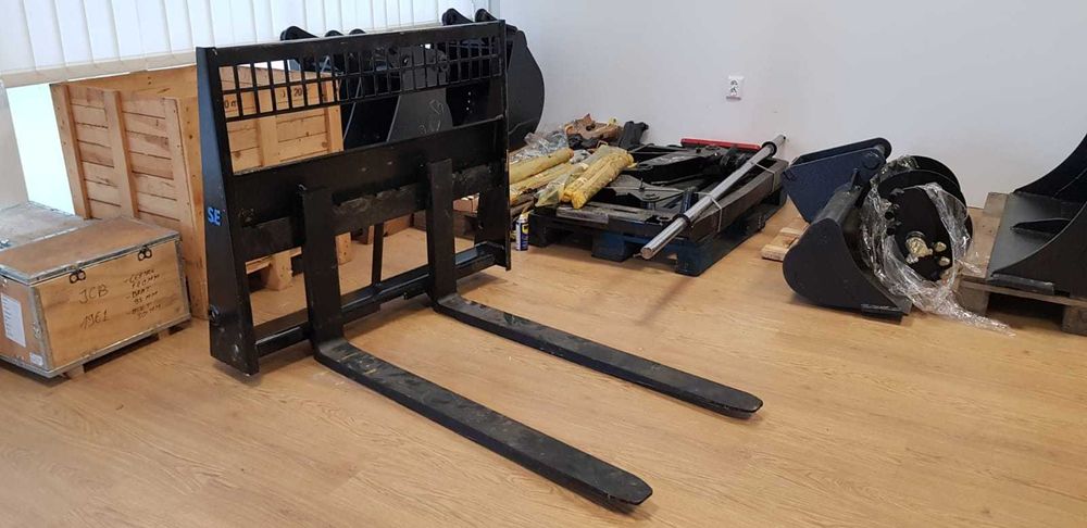 Furci Bobcat - lame ghiare- Kit furci Bobcat paleti cu cadru protectie