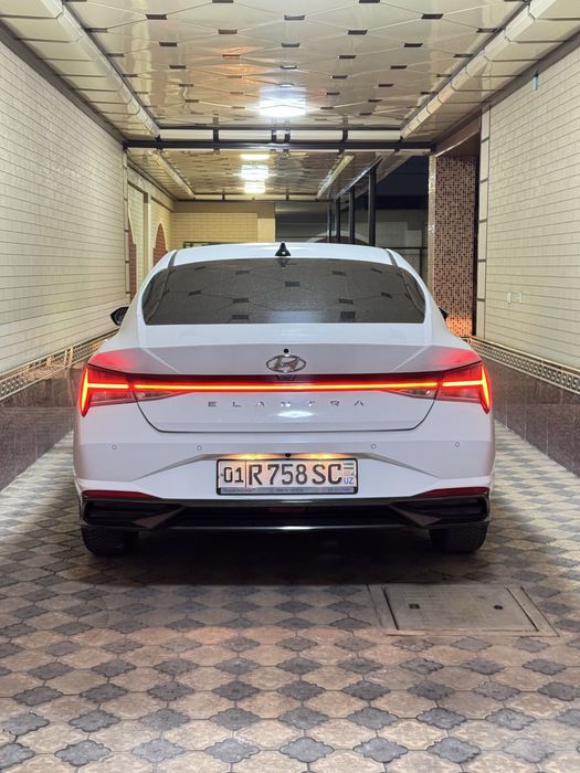 Hyundai elantra 2021 3 pozitsiya