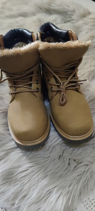 Ghete căptușite - piele sintetică