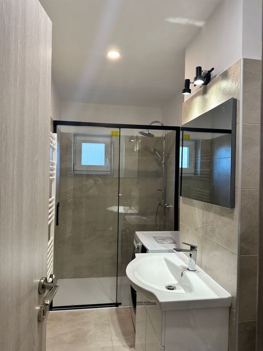 Inchiriez apartament cu 2 camere  in Noua, confort I decomandat.