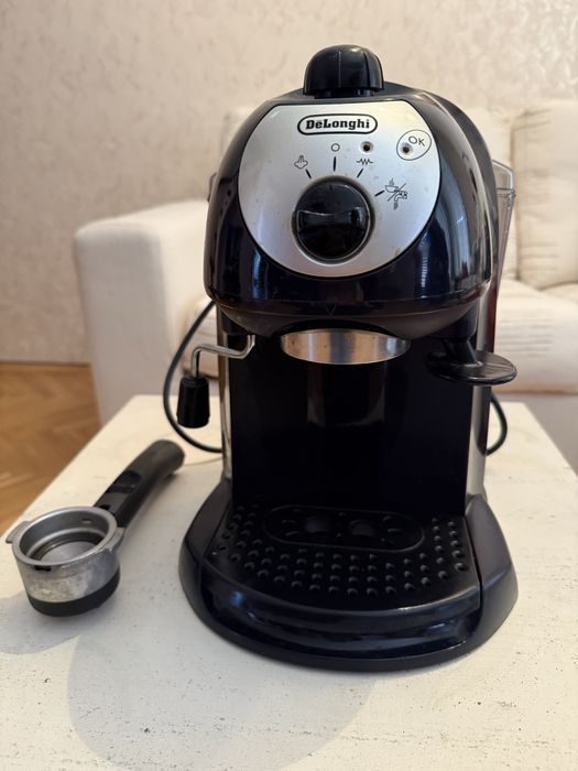 Кафе машина DeLonghi