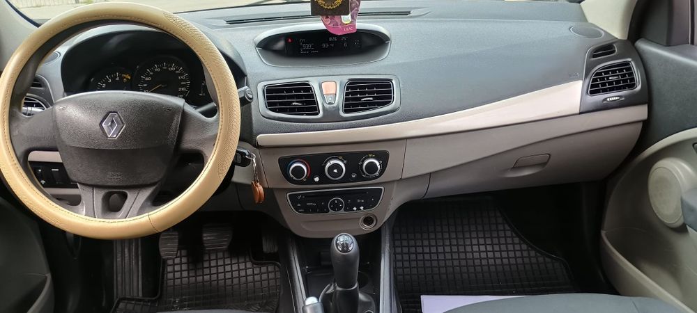 RENAULT Megane